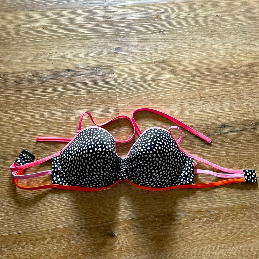 VTG Victoria’s Secret swimsuit for beach top 34DD